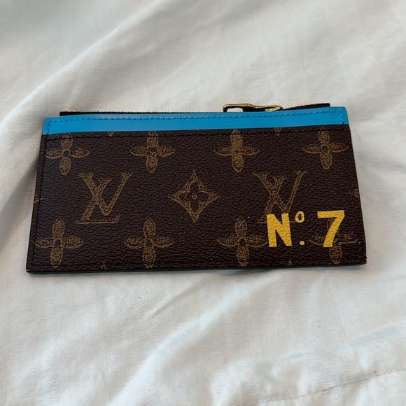 Louis Vuitton wallet new - Picture 2 of 4